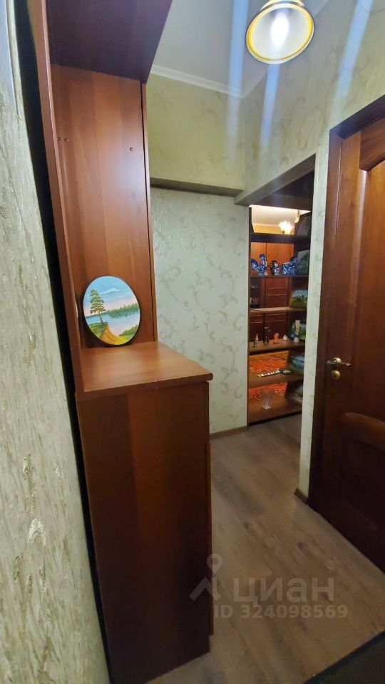 Продажа 2-комн квартиры на вторичном рынке Новозаводская улица,  д. 2К5