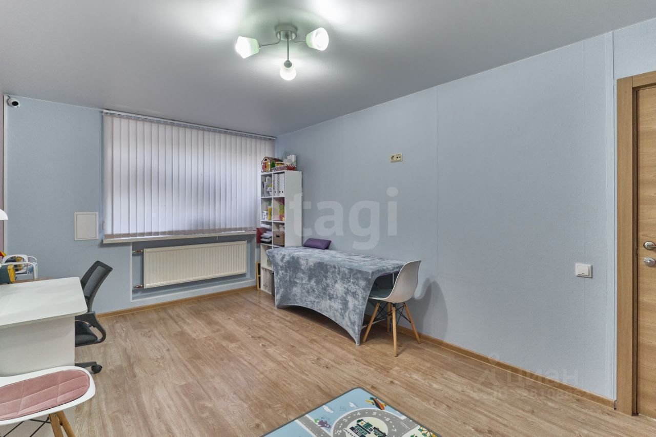 Продажа 3-комн квартиры на вторичном рынке улица Ушинского, 3К2