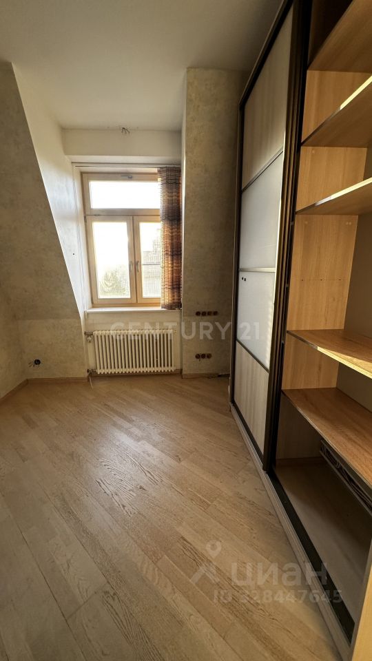Продажа 3-комн квартиры на вторичном рынке Парашютная улица, 15