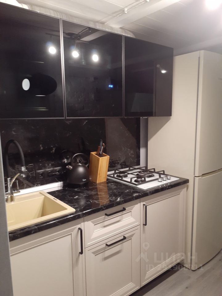 Аренда 2-комн квартиры на вторичном рынке Большая Конюшенная улица, 19/8