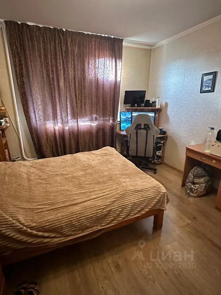 Продажа 3-комн квартиры на вторичном рынке Россошанская улица, 10