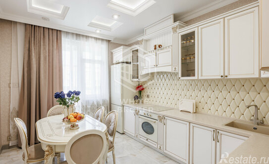 Продажа 4-комн квартиры на вторичном рынке Ясеневая ул,  д. 1 к1