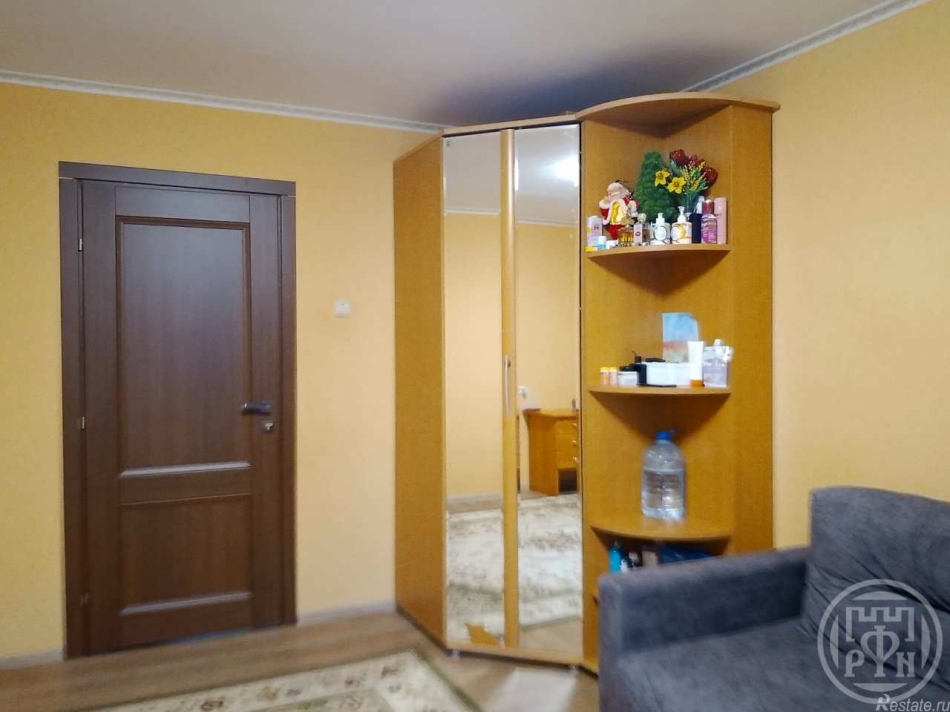 Продажа 3-комн квартиры на вторичном рынке Петергоф г., Чичеринская ул. ,  д. 3,  к. 2