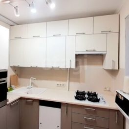 Продажа 2-комн квартиры на вторичном рынке Киришский район, улица Строителей,  д. 17