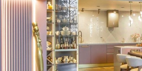 4-комн квартира Большая Озерная улица, 77