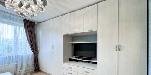 3-комн квартира улица Декабристов,  д. 1