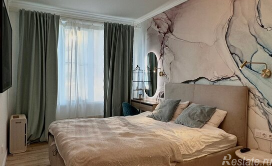 Продажа 1-комн квартиры на вторичном рынке Красногорск, ул Липовой Рощи,  д. 1,  к. 2