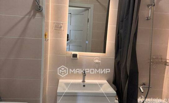 Продажа 2-комн квартиры на вторичном рынке Русановская ул,  д. 18 к6