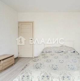 Продажа 2-комн квартиры на вторичном рынке Мурино г, Петровский б-р,  д. 12 к2