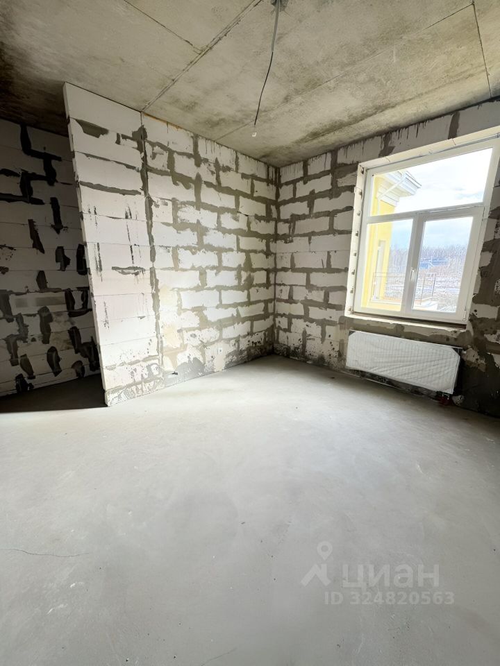 Продажа 2-комн квартиры на вторичном рынке д. Пикколово, улица Петровская, 18к2