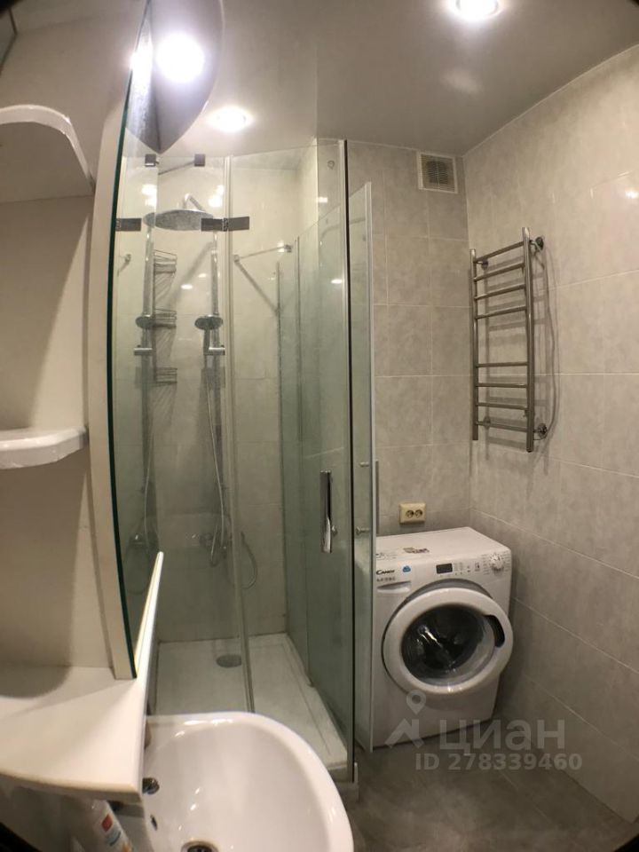 Продажа студии Южный мкр, улица Курыжова, 32