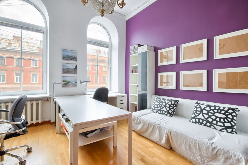 Продажа 3-комн квартиры на вторичном рынке Большая Конюшенная ул,  д. 13