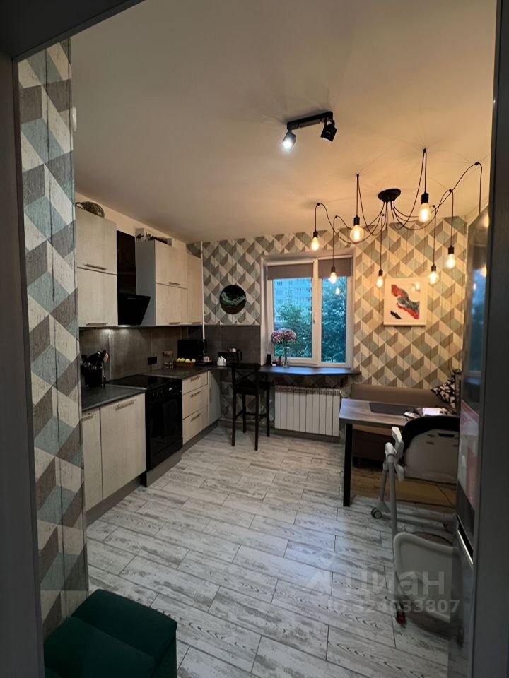 Продажа 1-комн квартиры на вторичном рынке Комендантский проспект, 17к2Б