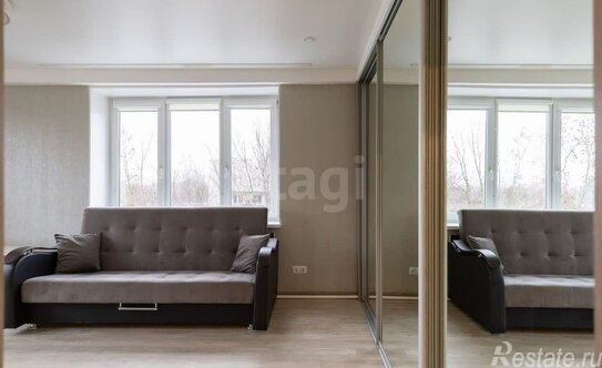 Продажа 2-комн квартиры на вторичном рынке Новоизмайловский проспект,  д. 20 к1