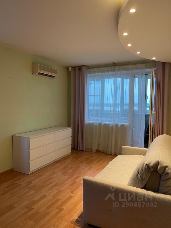 Аренда 3-комн квартиры на вторичном рынке улица Вешних Вод, 2К2