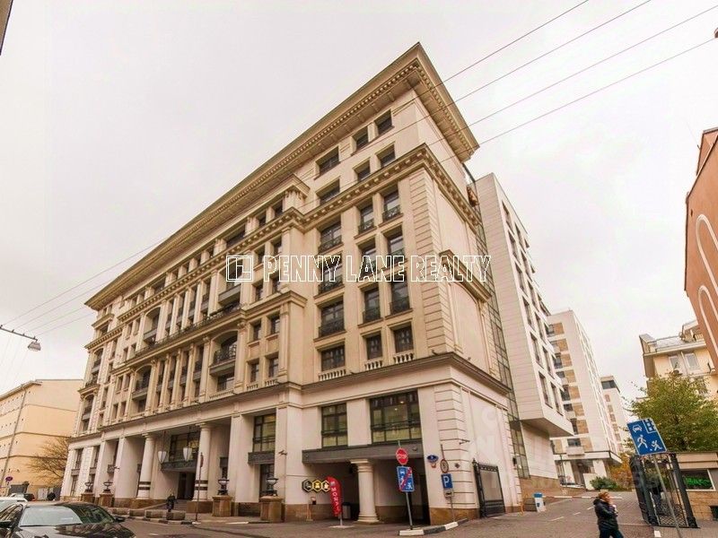 Продажа 4-комн квартиры на вторичном рынке Казарменный переулок, 3