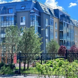 Продажа 3-комн квартиры на вторичном рынке Меридианная улица,  д. 8