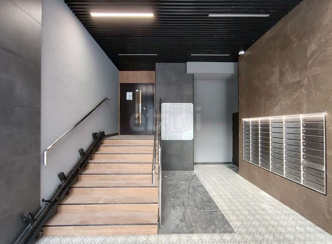 Продажа 2-комн квартиры на вторичном рынке Кудрово г., улица Солнечная, 2