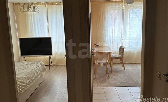 Продажа 1-комн квартиры на вторичном рынке Орлово-Денисовский пр-кт,  д. 19,  к. 1 стр 1