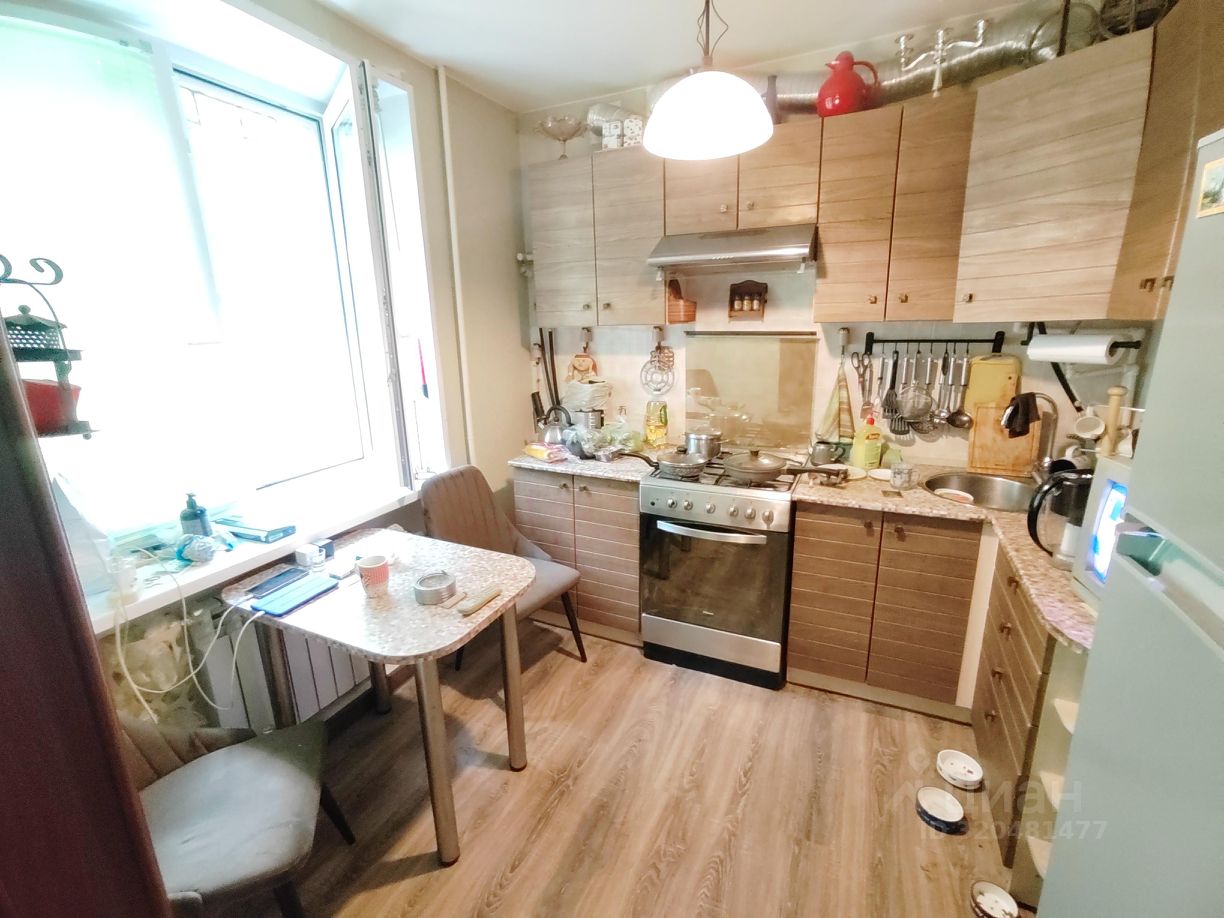 Продажа 2-комн квартиры на вторичном рынке улица Гладкова, 25