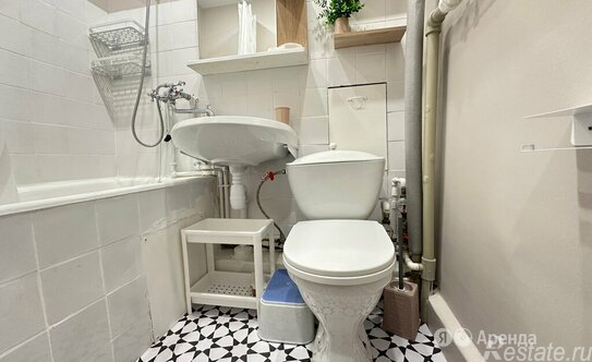 Аренда 2-комн квартиры на вторичном рынке ул Приорова,  д. 6