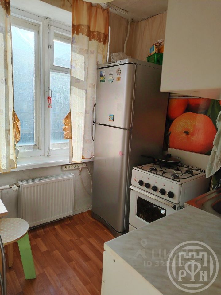 Продажа 2-комн квартиры на вторичном рынке Ломоносов, Александровская улица, 36а