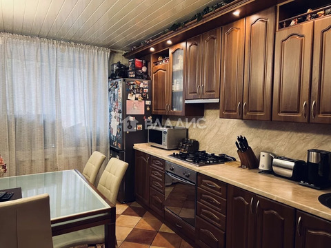 Продажа 3-комн квартиры на вторичном рынке Балашиха, Зелёная улица,  д. 9
