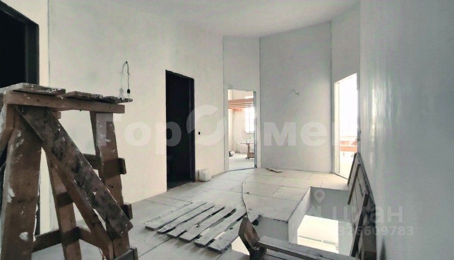 Продажа 4-комн квартиры на вторичном рынке пос. Поведники, улица Центральная, 20