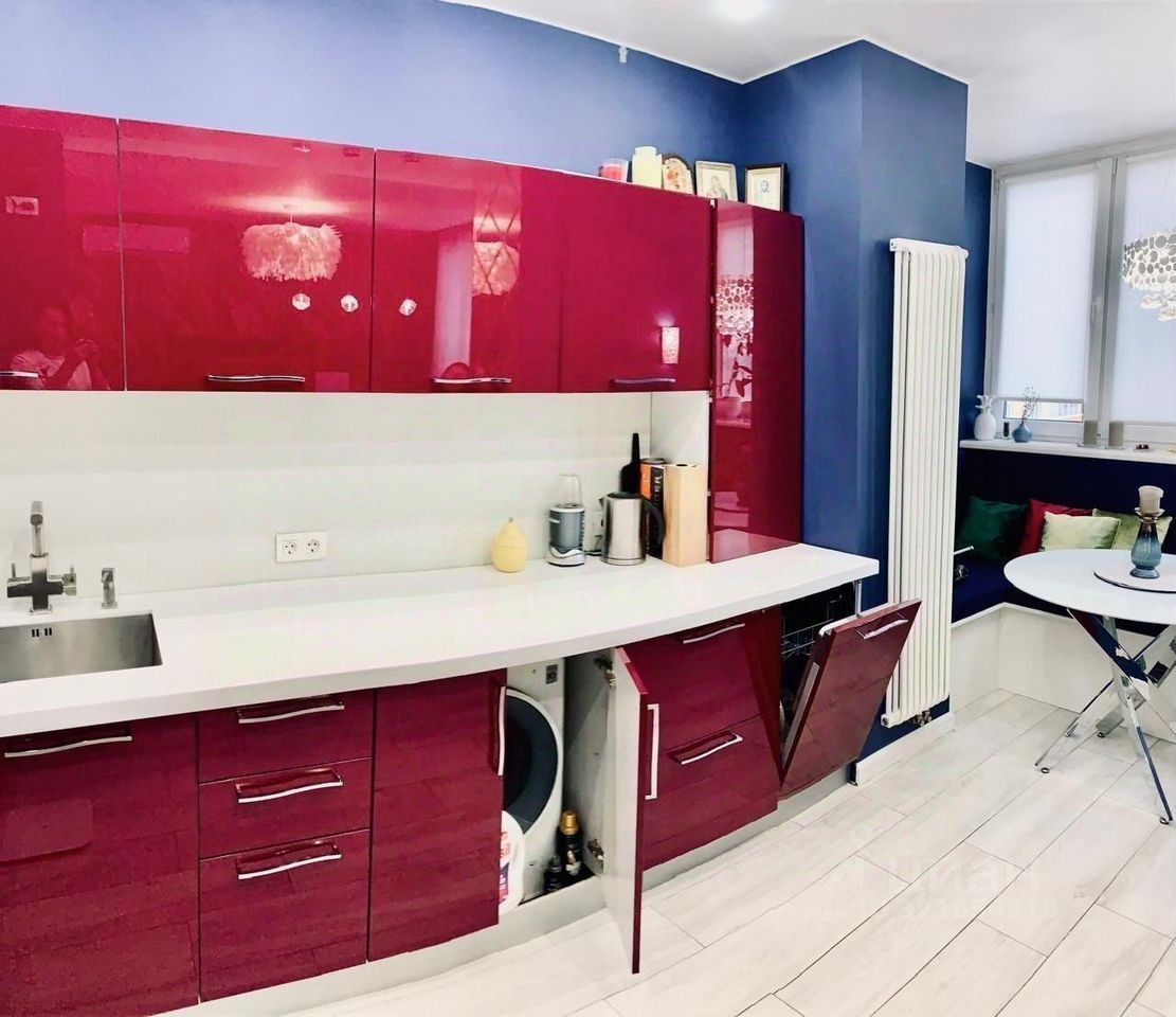 Продажа 1-комн квартиры на вторичном рынке пос. Сосновый Бор, улица Объездная Дорога, 2