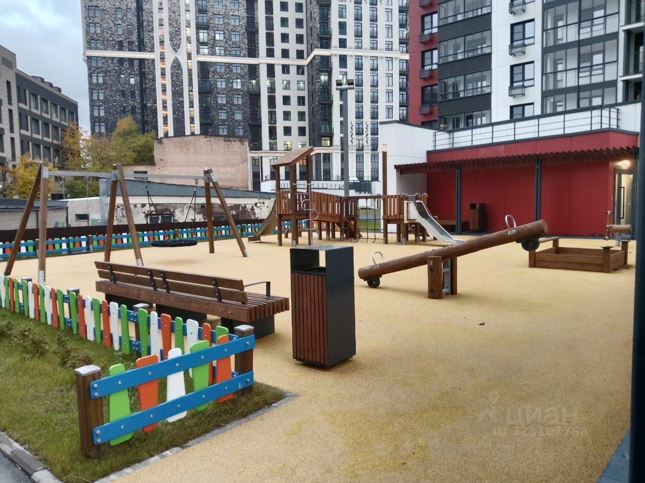 Продажа 2-комн квартиры на вторичном рынке улица Академика Королева, 23