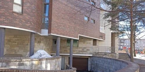 4-комн квартира Лебединая улица,  д. 1