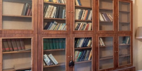 2-комн квартира 2-я Васильевского острова линия, 33