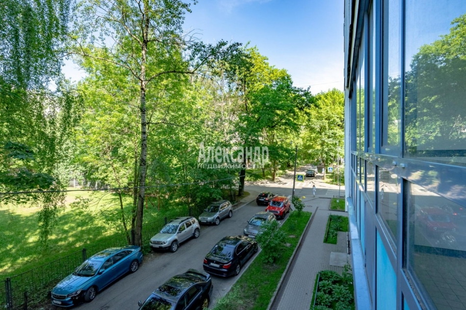 Продажа 2-комн квартиры на вторичном рынке Костромской просп.,  д. 10