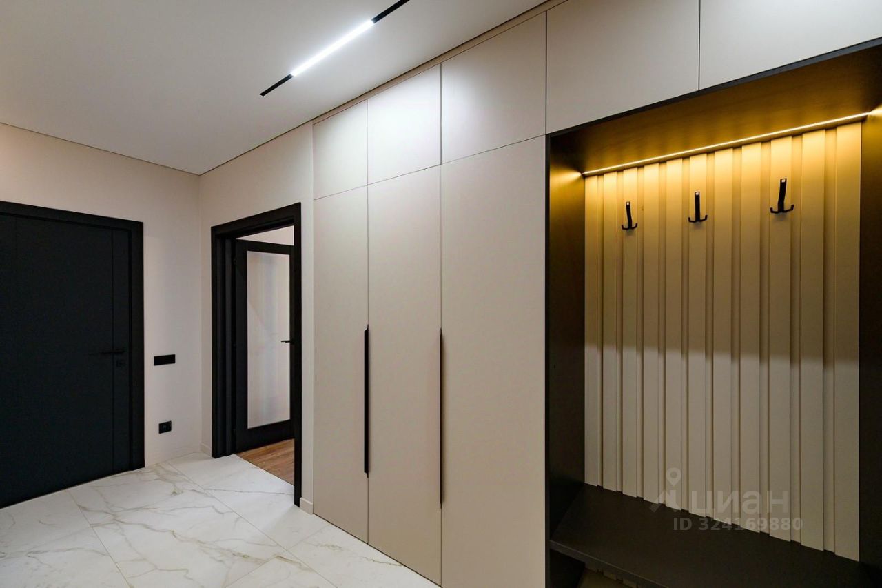 Продажа 3-комн квартиры на вторичном рынке Цветной бульвар,  д. 2