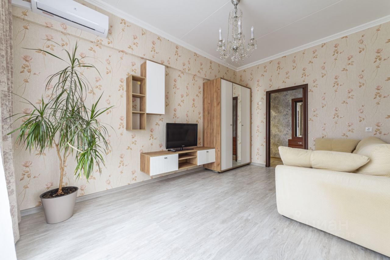 Аренда 3-комн квартиры на вторичном рынке Светлый проезд, 4К3