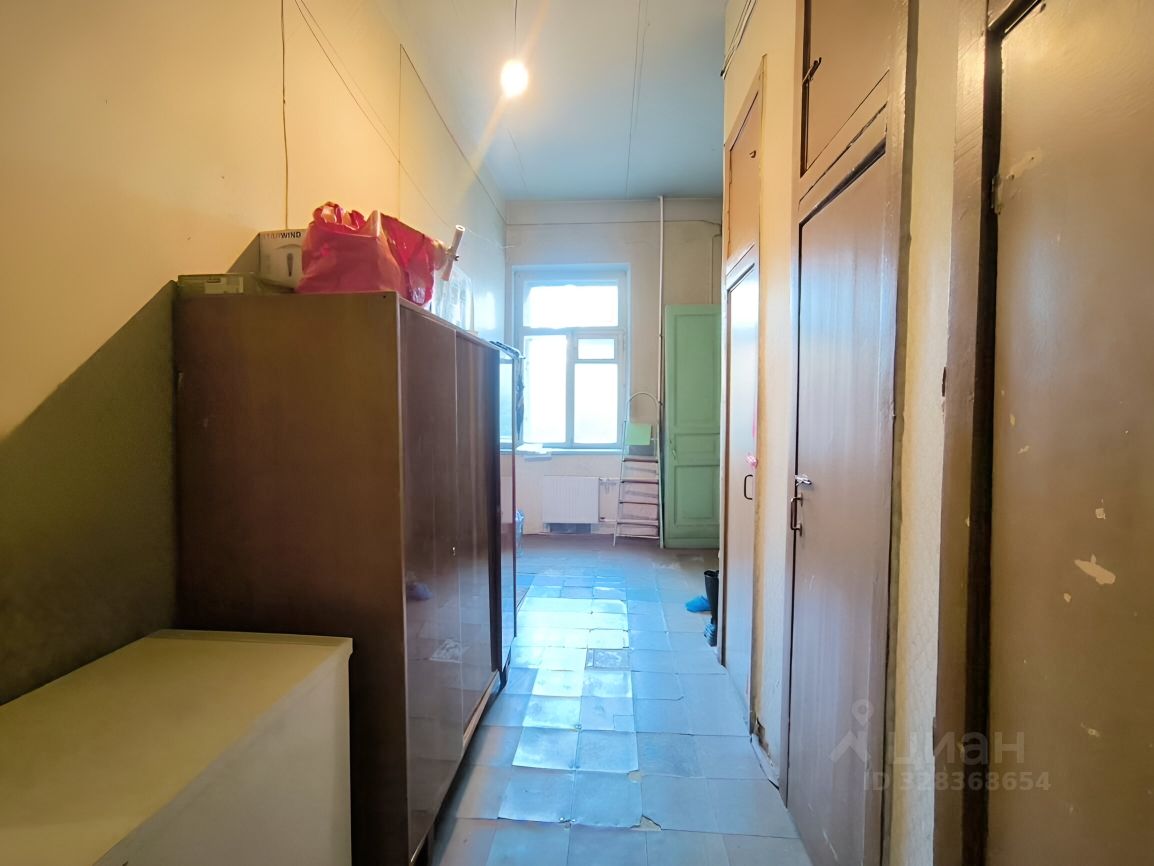 Продажа 4-комн квартиры на вторичном рынке Московский проспект, 14