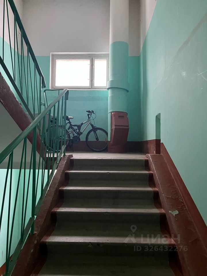 Продажа 1-комн квартиры на вторичном рынке Запрудня пгт, улица Ленина, 25