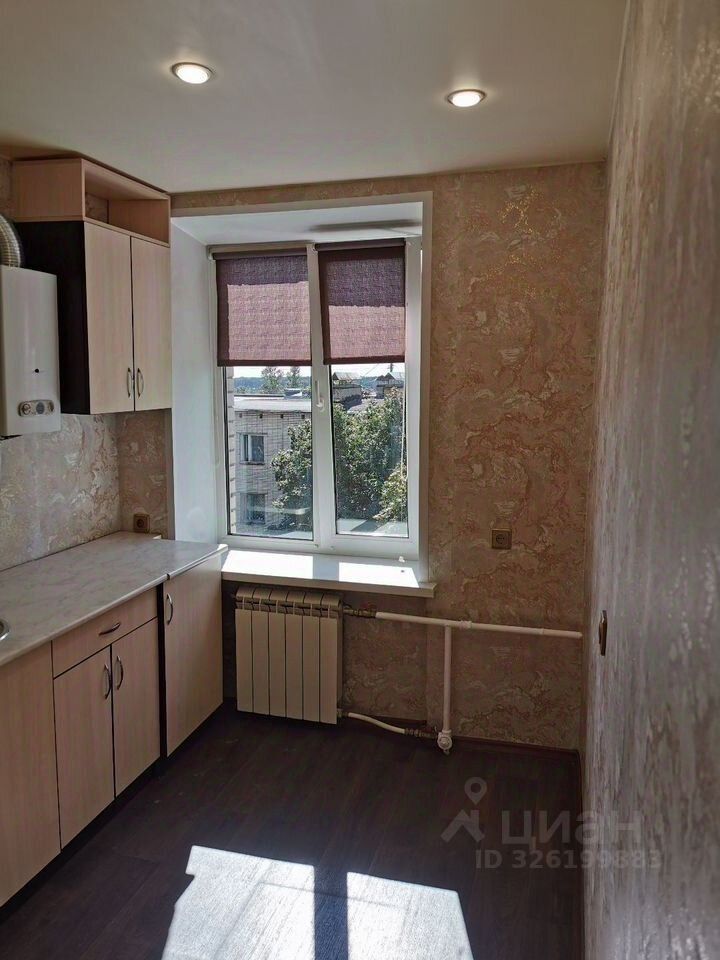 Продажа 1-комн квартиры на вторичном рынке Выборг г, Приморская ул,  д. 6