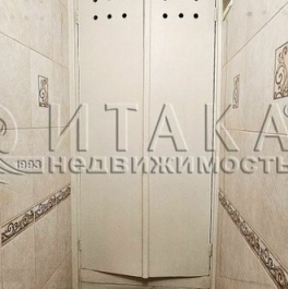 Продажа 2-комн квартиры на вторичном рынке Манчестерская улица,  д. 10