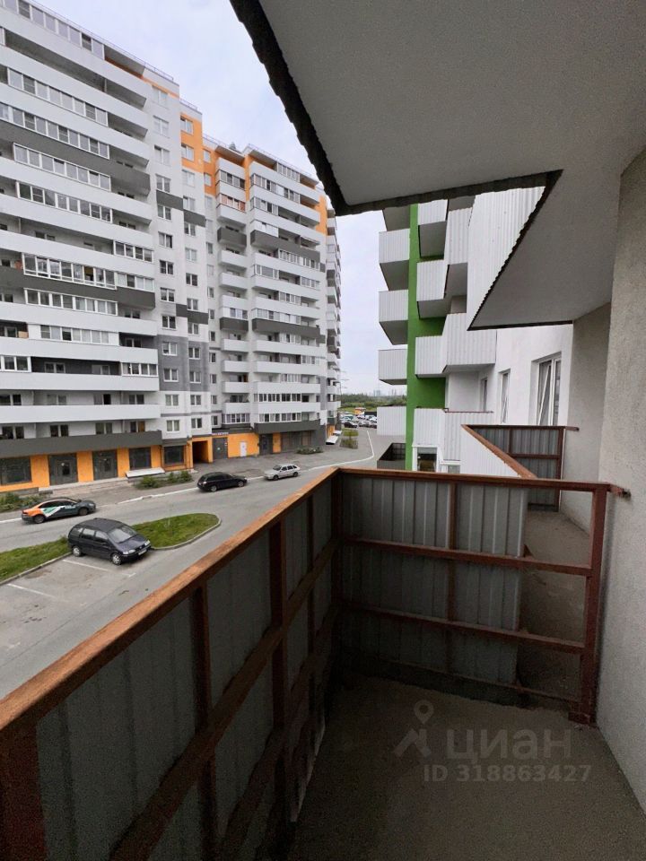 Продажа 3-комн квартиры на вторичном рынке пос. Парголово, улица Тихоокеанская, 18к4