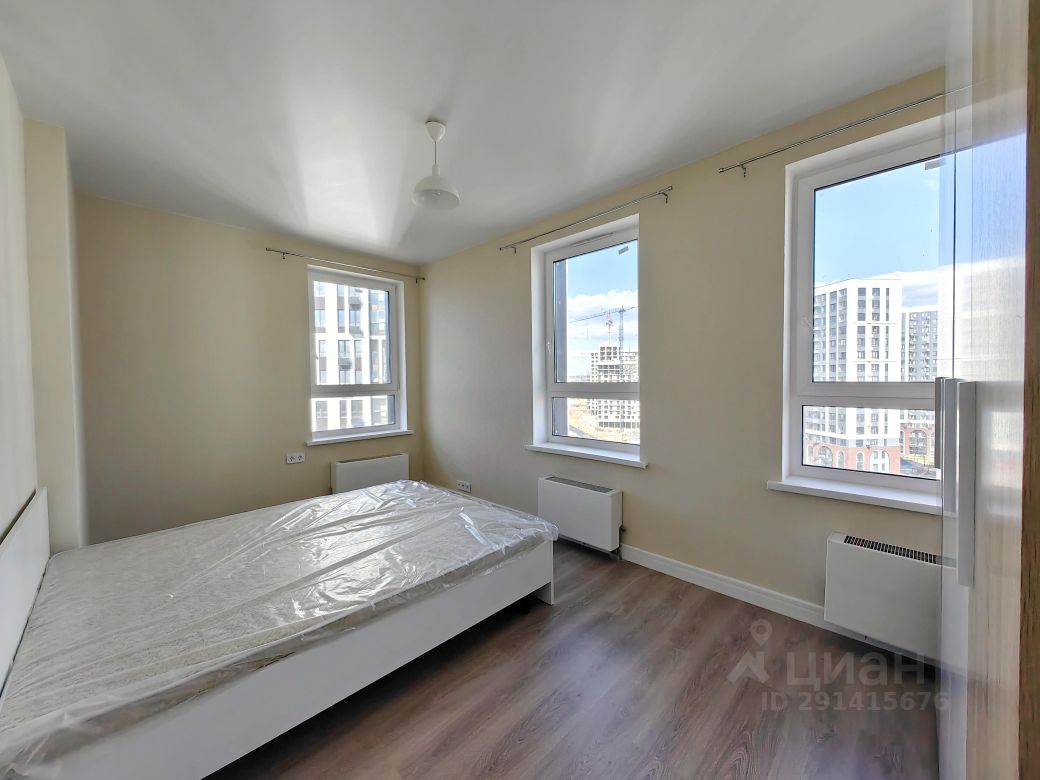 Аренда 3-комн квартиры на вторичном рынке проспект Прокшинский, 12