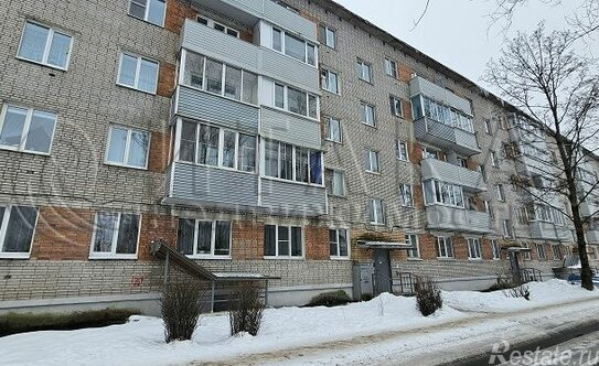 Продажа 2-комн квартиры на вторичном рынке Подпорожье, ул Комсомольская,  д. 2,  к. А