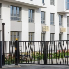 Продажа 3-комн квартиры на вторичном рынке ул Прилукская,  д. 28
