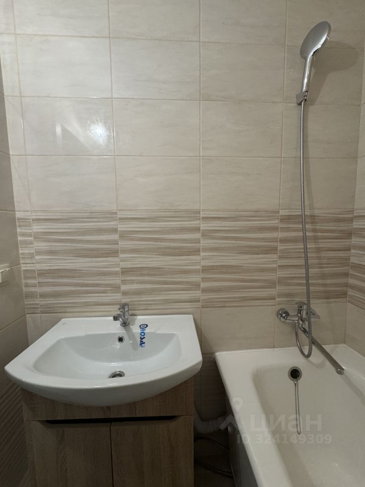 Продажа 2-комн квартиры на вторичном рынке Витебская улица, 3К1