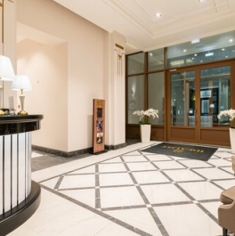 Продажа 4-комн квартиры на вторичном рынке Малодетскосельский пр-кт,  д. 40