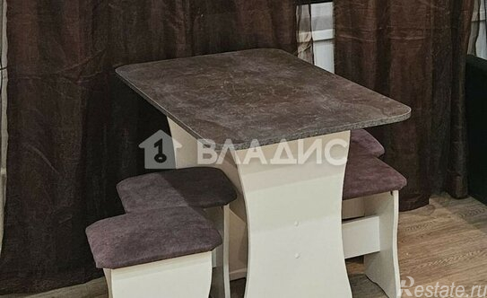 Продажа 1-комн квартиры на вторичном рынке Новозаводская улица,  д. 2 к5