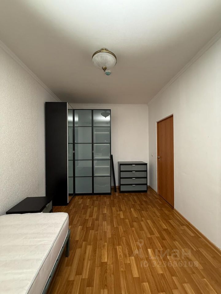 Аренда 3-комн квартиры на вторичном рынке улица Народного Ополчения, 3