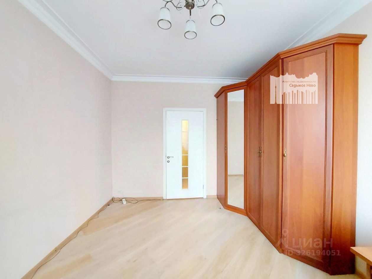 Продажа 2-комн квартиры на вторичном рынке улица Академика Комарова, 18