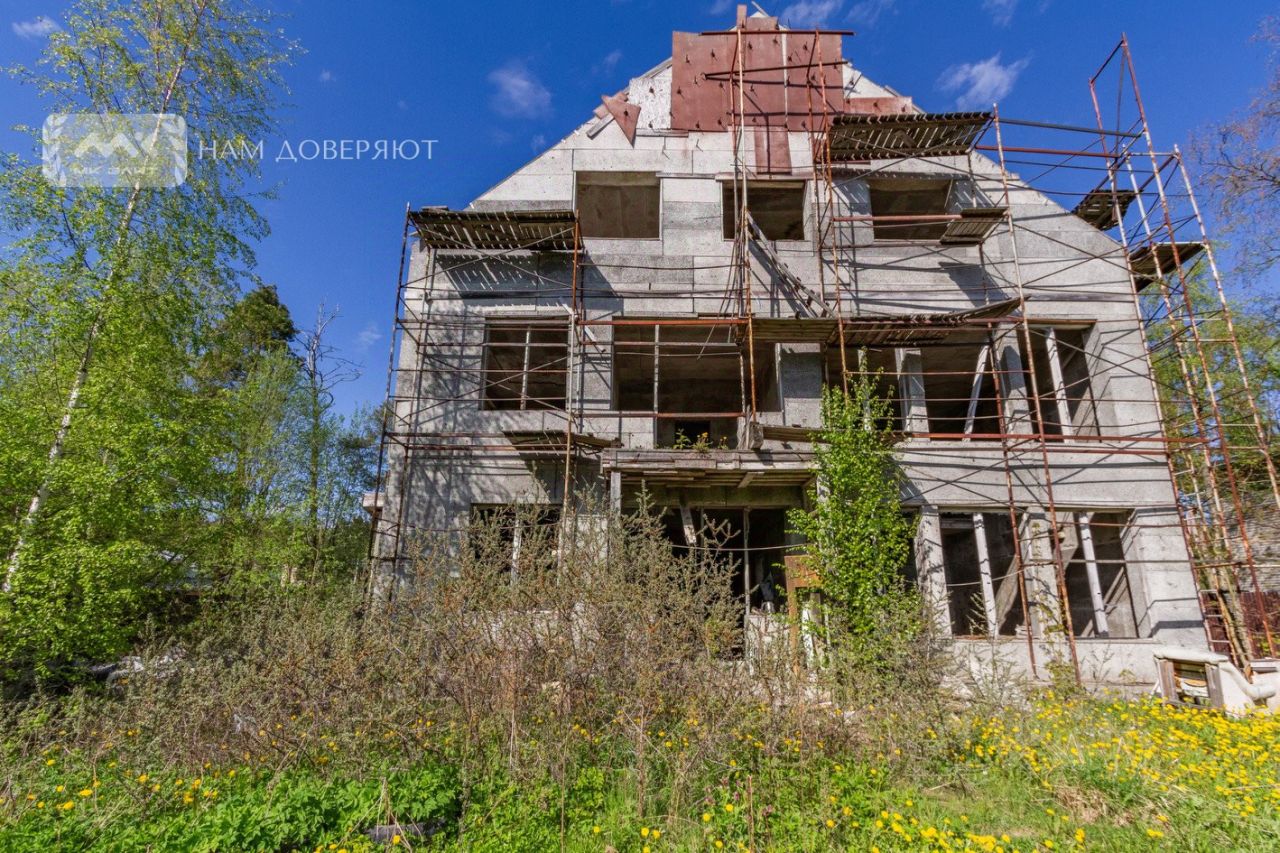 Продажа земли пос. Лисий Нос, Раздельный проспект, 13