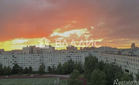 Продажа 2-комн квартиры на вторичном рынке Загребский бульвар,  д. 7 к3